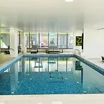 アパート Seavibes - Pool & ナボダリ