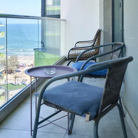Seavibes - Pool & Apartment *