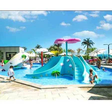 Seavibes - Pool & Apartment
