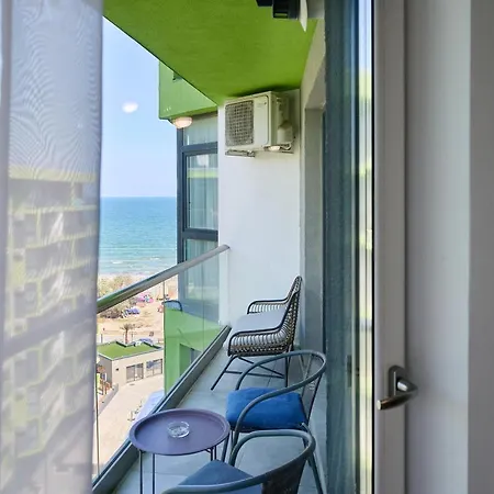 Seavibes - Pool & Spa Beach Resort Apartment