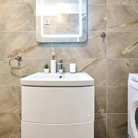 Seavibes - Pool & Appartement Năvodari