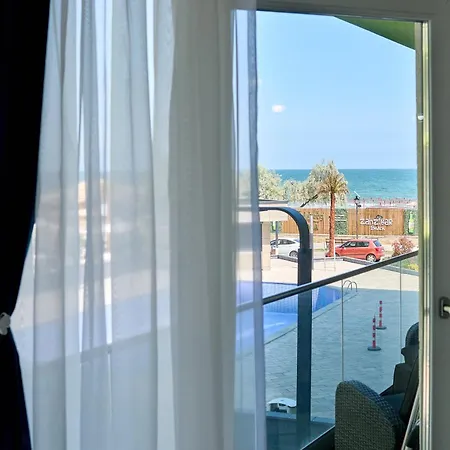 Apartment Seavibes - Pool & Spa Beach Resort *