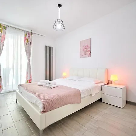 Seavibes - Pool & Spa Beach Resort Apartment Navodari
