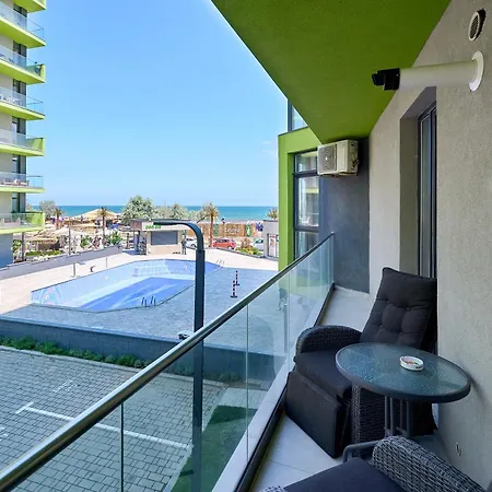 Seavibes - Pool & Spa Beach Resort Navodari
