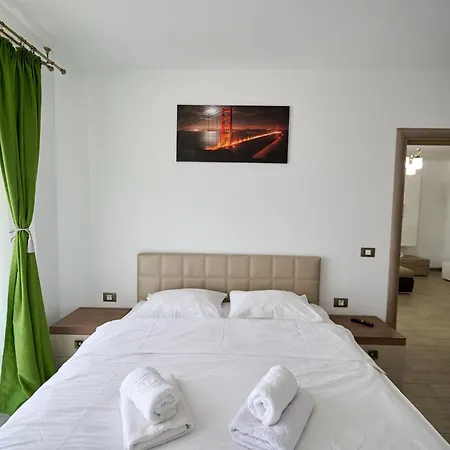 Seavibes - Pool & Spa Beach Resort Apartment *