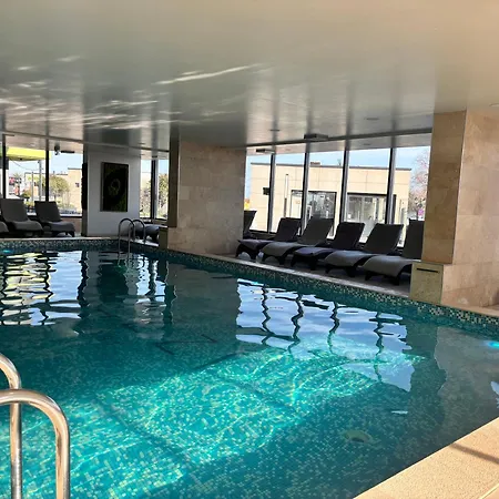 Seavibes - Pool & Spa Beach Resort *