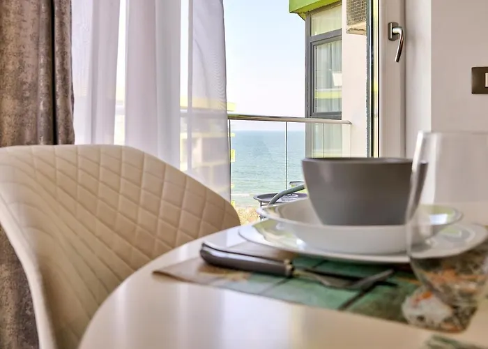 Seavibes - Pool & Apartament Năvodari