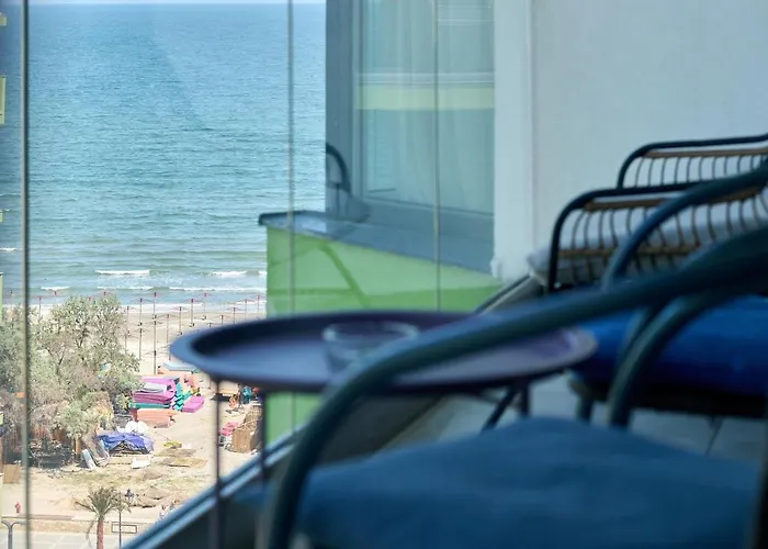 Seavibes - Pool & Apartament